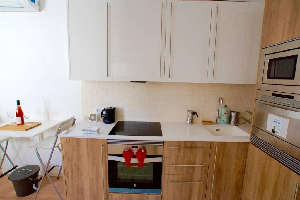 Lovely Flat Fira Mwc L'Hospitalet de Llobregat Eksteriør billede